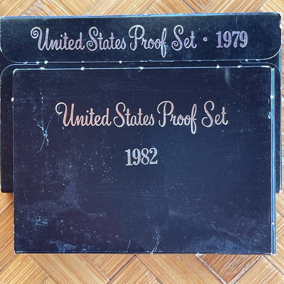 2 NIB US coin proof sets 1979, 1982 collectible - Picture 2 of 5